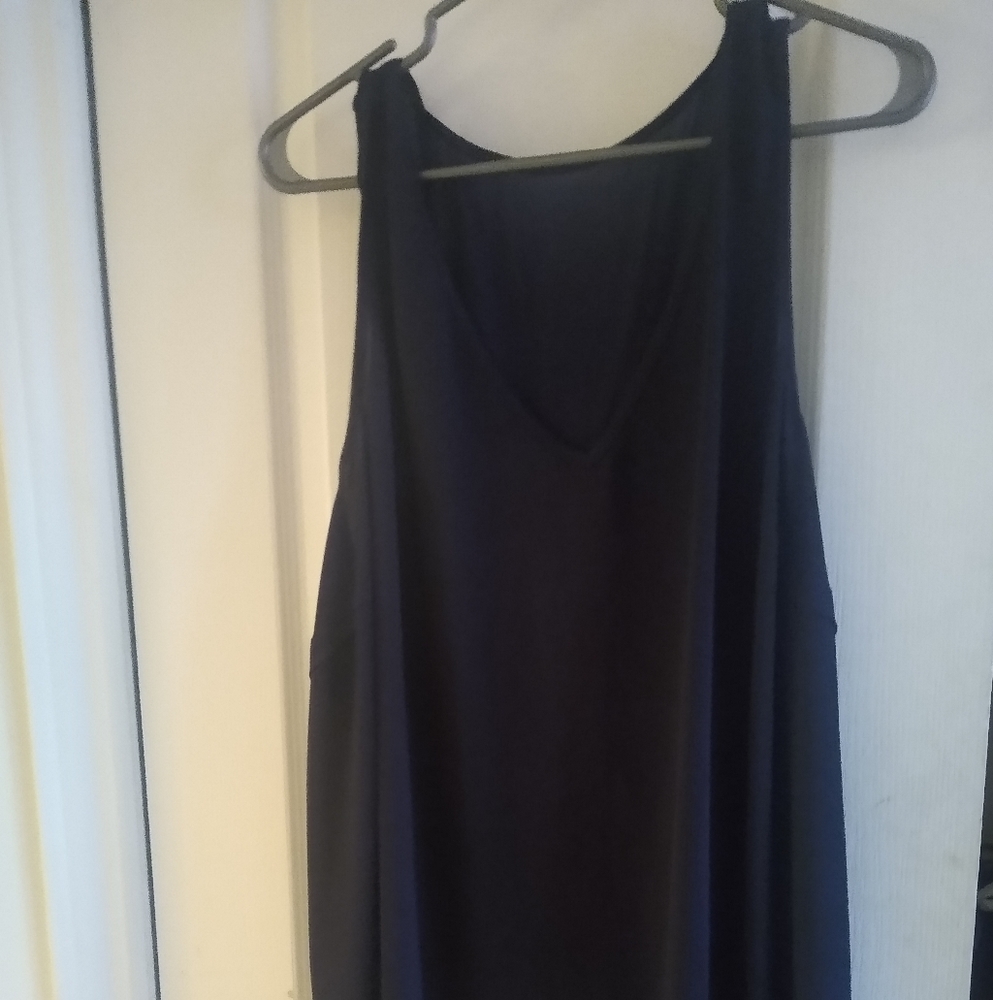 Clothes - Picture 2 of 3